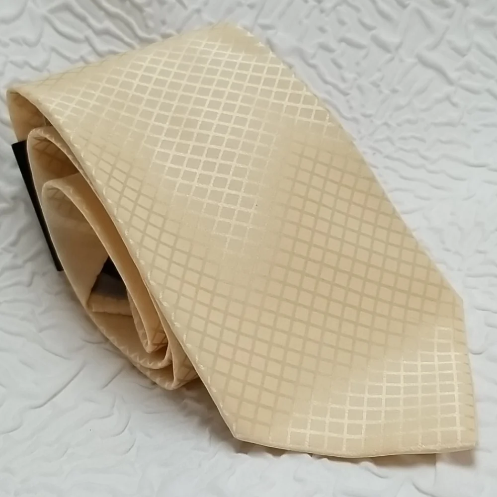 NWT Alfani Silk Gold Cream box pattern tie